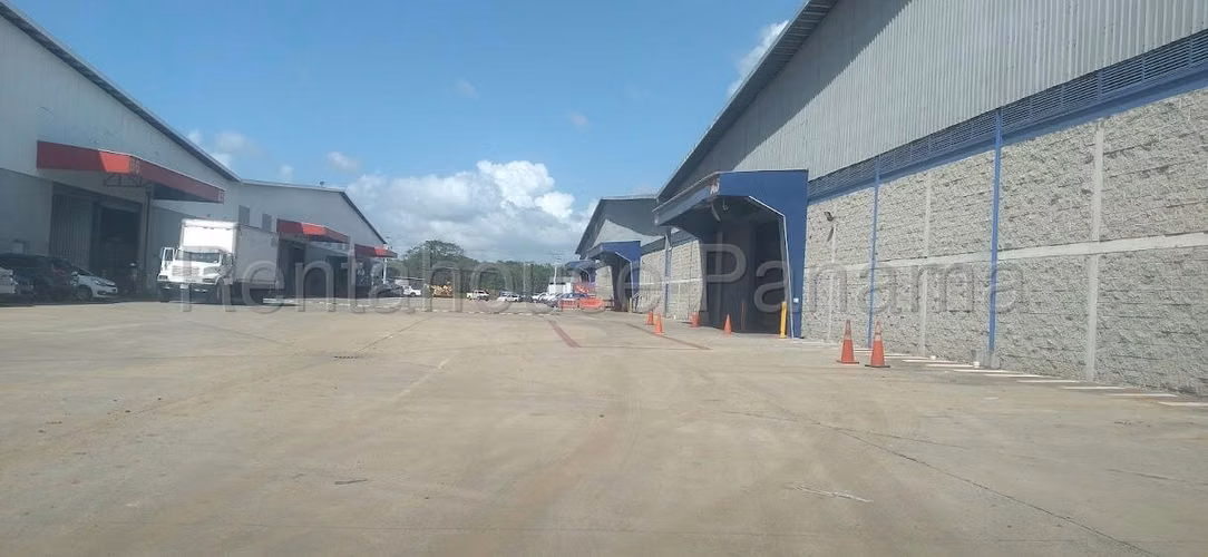 Oportunidad Bodegas - Galeras  en Alquiler en Arraijan. Centro logístico. ABS