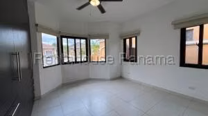 Alquiler de Casa con 612m2 en Costa Sur PH Sunset Coast 26-5958SR