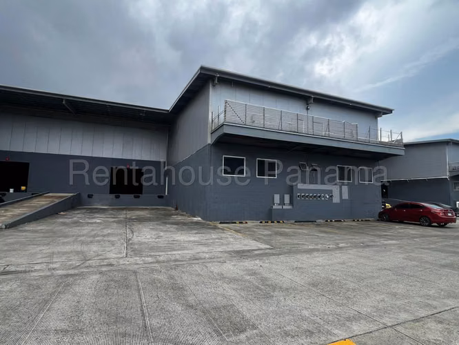 Warehouse rental in Llano Bonito AK