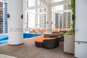 Venta de Apartamento con 199m2 en Punta Paitilla PH Deluxe Residences 25-3851SR