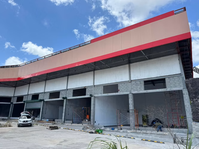 Locales Comerciales en Alquiler – Plaza Nueva, La Cabima