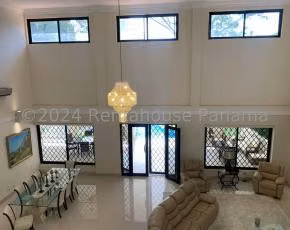 Alquiler de casa de lujo de 694m²  full amoblada en Coronado 25JSS2755