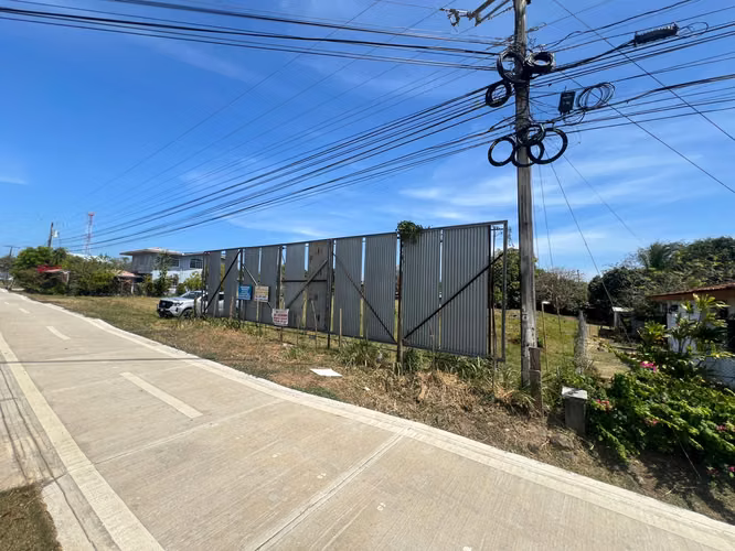 Se vende Terreno en Las Tablas