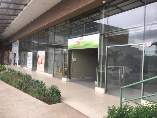 Local en Alquiler en Plaza Comercial en Chorrera. ABS