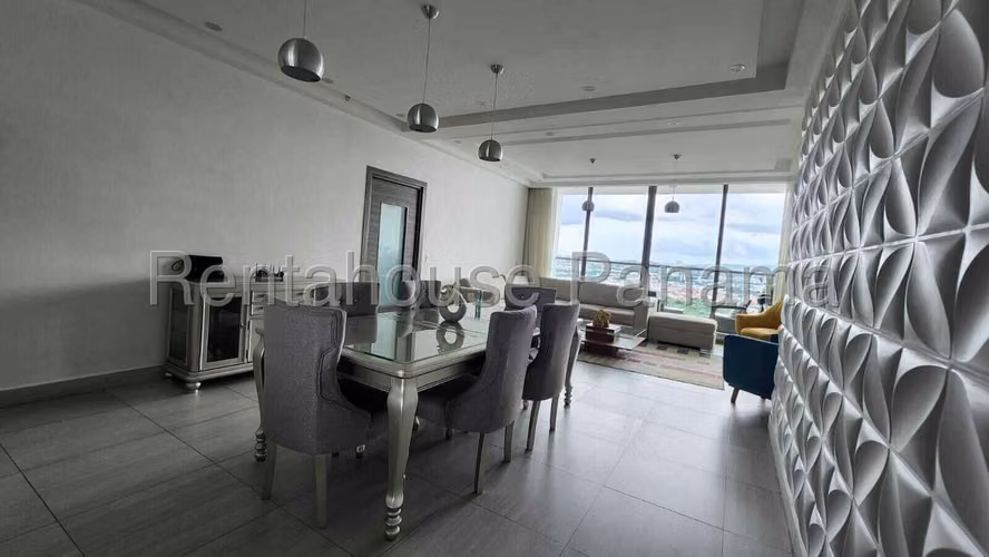 Venta de amplio apartamento de 218m² en Costa del este en PH exclusivo 26JSS2028