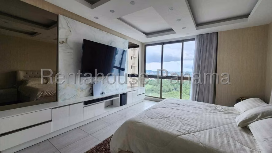 Venta de amplio apartamento de 218m² en Costa del este en PH exclusivo 26JSS2028
