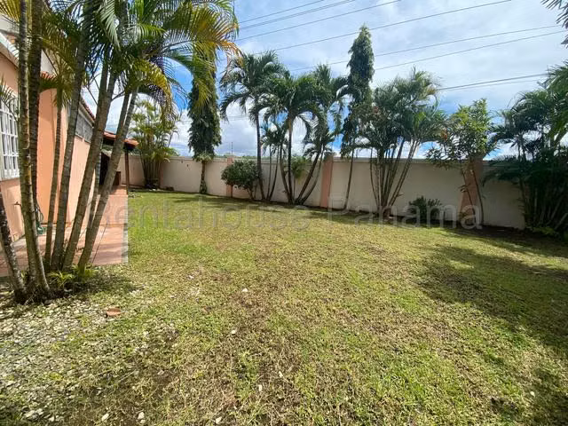 Venta Casa en Costa Sur | Villa Valencia | 480m² Terreno | 3 Rec + Den | Esquina EH