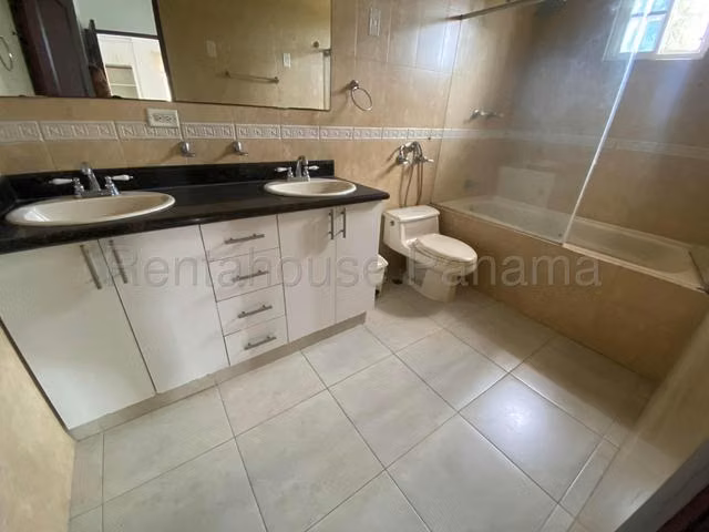 Venta Casa en Costa Sur | Villa Valencia | 480m² Terreno | 3 Rec + Den | Esquina EH