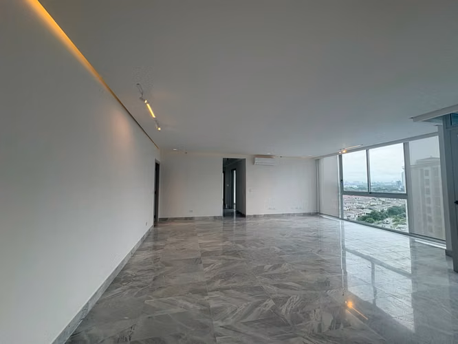 VENDO apartment in PH The Ivy, Santa Maria, from 160m2 to 188m2, to premiere.