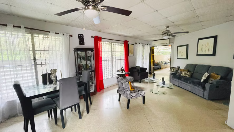 Venta de casa en Linda Vista    AK