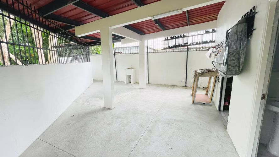 Venta de casa en Linda Vista    AK