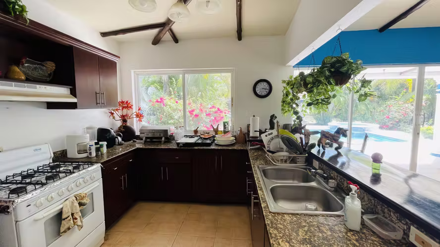 Venta de casa en Coronado Luxury Club & Golf Panamá  AK