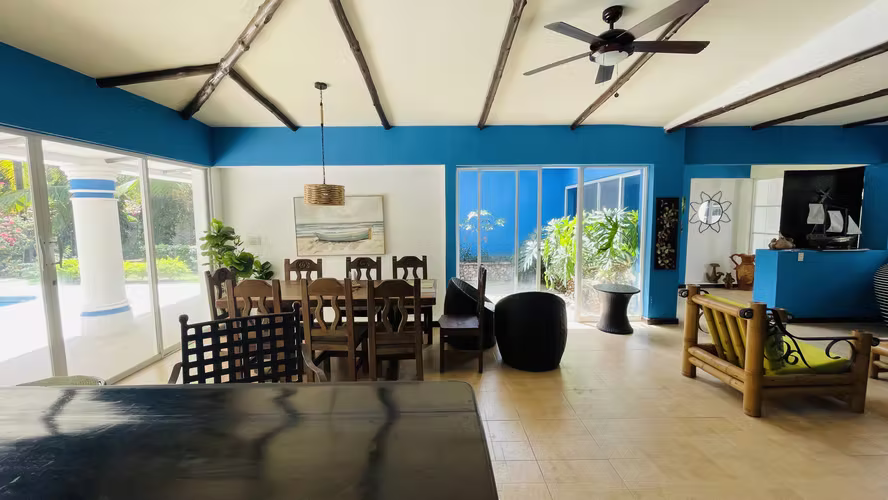 Venta de casa en Coronado Luxury Club & Golf Panamá  AK