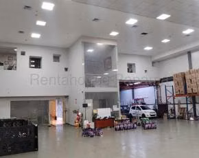 En venta amplia Galera de 1400m² con oficinas, paneles solares en Las Acacias 26JSS1384