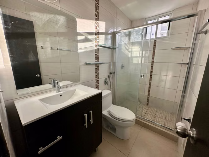Venta apartamento Kings Park, debajo de avalúo venta rápida (OPORTUNIDAD)