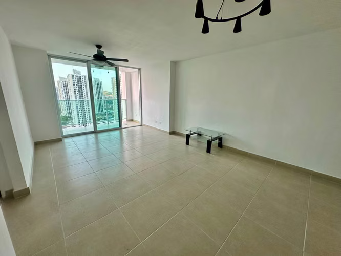 Venta apartamento Kings Park, debajo de avalúo venta rápida (OPORTUNIDAD)