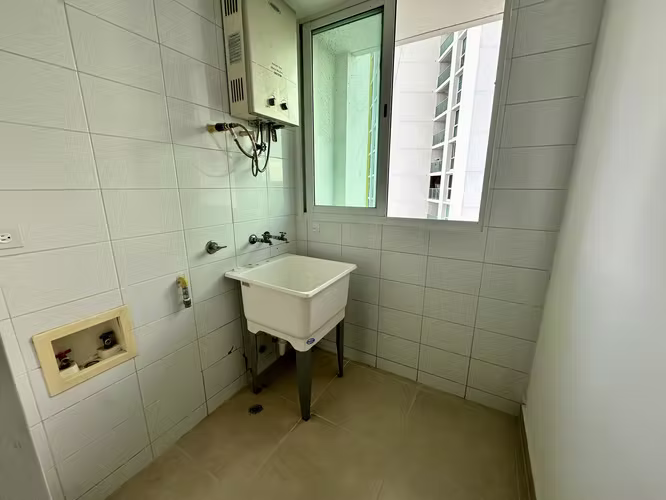 Venta apartamento Kings Park, debajo de avalúo venta rápida (OPORTUNIDAD)