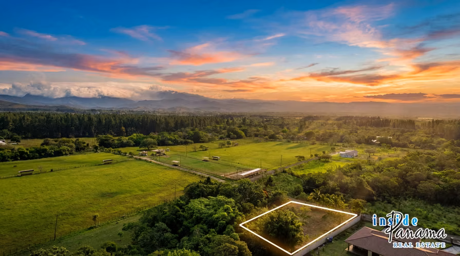 Hermoso Lote Plano en Potrerillos Arriba Panamá