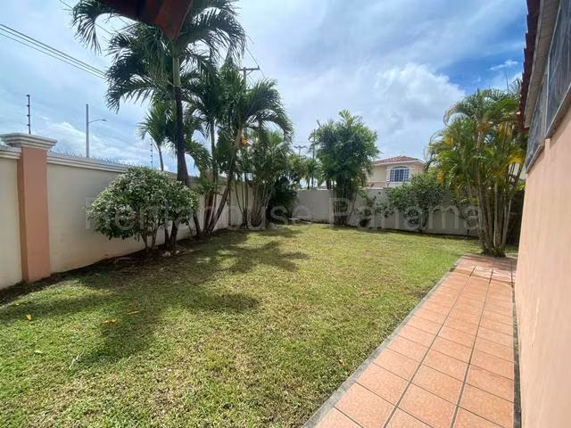 vendo casa en villa valencia costa sur OF 26-5991