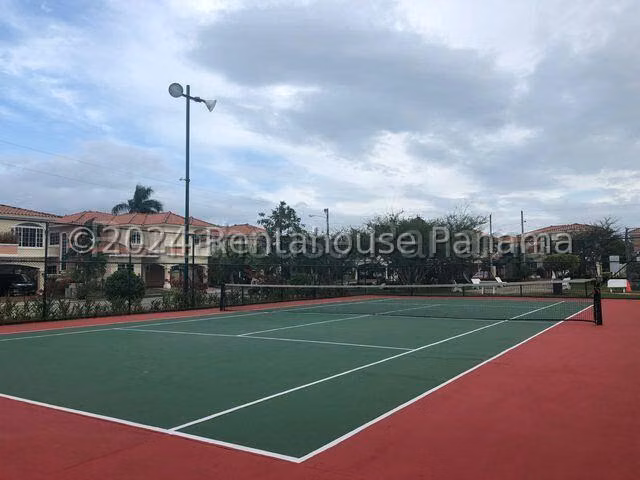 vendo casa en villa valencia costa sur OF 26-5991