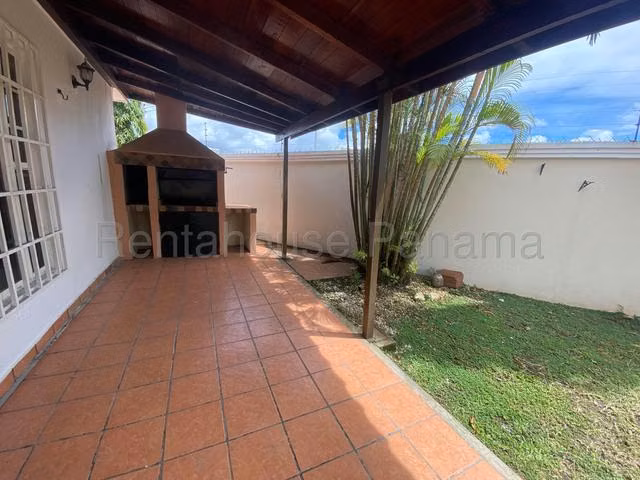 vendo casa en villa valencia costa sur OF 26-5991