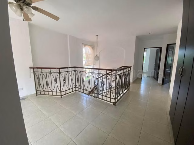 vendo casa en villa valencia costa sur OF 26-5991