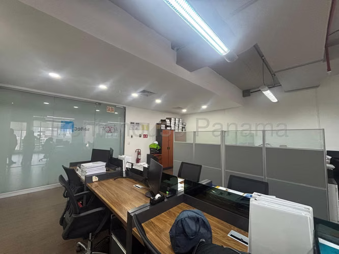 Venta de oficina de 108m² en Bicsa Tower 26JS325