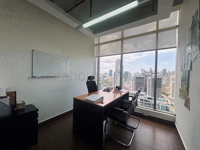 Venta de oficina de 108m² en Bicsa Tower 26JS325