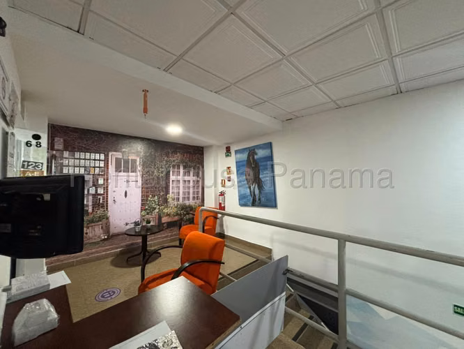 Venta de local comercial de 210.39 m² en Vía España 26JS1448