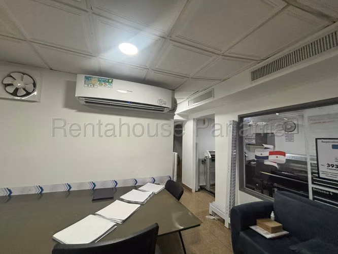 Venta de local comercial de 210.39 m² en Vía España 26JS1448