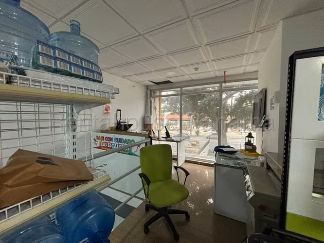 Venta de local comercial de 210.39 m² en Vía España 26JS1448