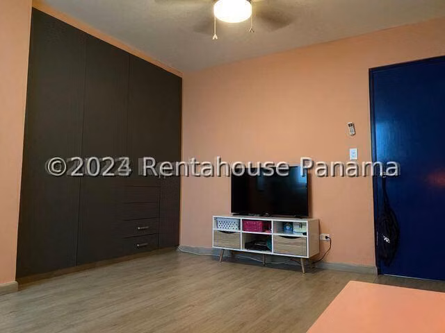  VENTA DE APARTAMENTO CON AMPLIA TERRAZA EN PUNTA PACÍFICA BDP
