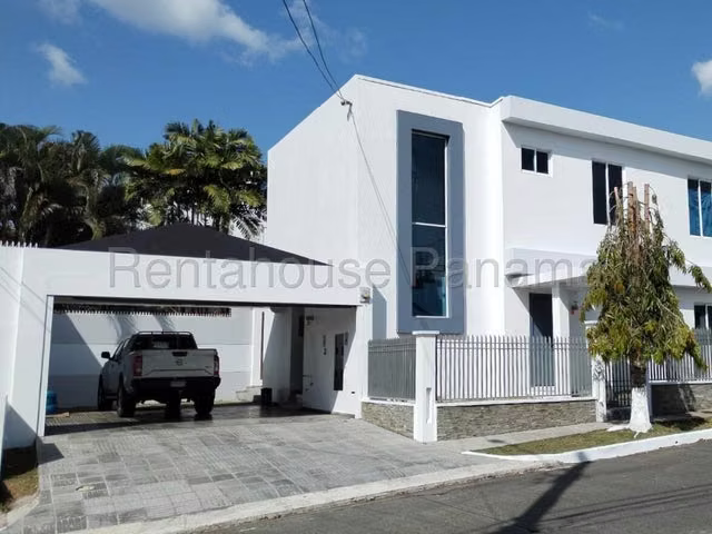 beautiful house for rent in panama city