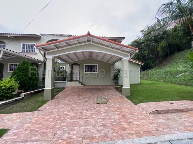 House for Sale in Villa Lucre JG