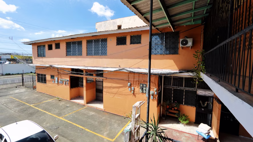 Edificio en Venta - PH Ayiovi - Parque Lefevre - Edificio Multifamiliar