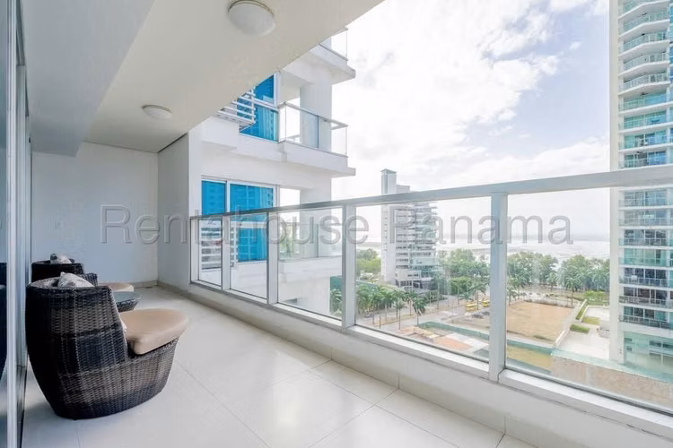 Apartamento en Venta en Costa del Este. PARKSIDE