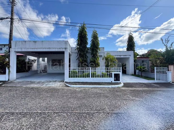 House for Sale in Betania YM
