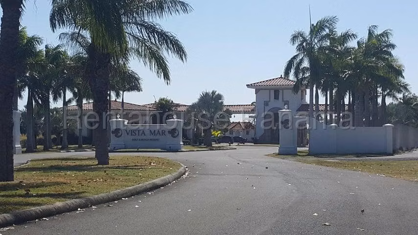 Apartamento en venta en Vista Mar en San Carlos YM