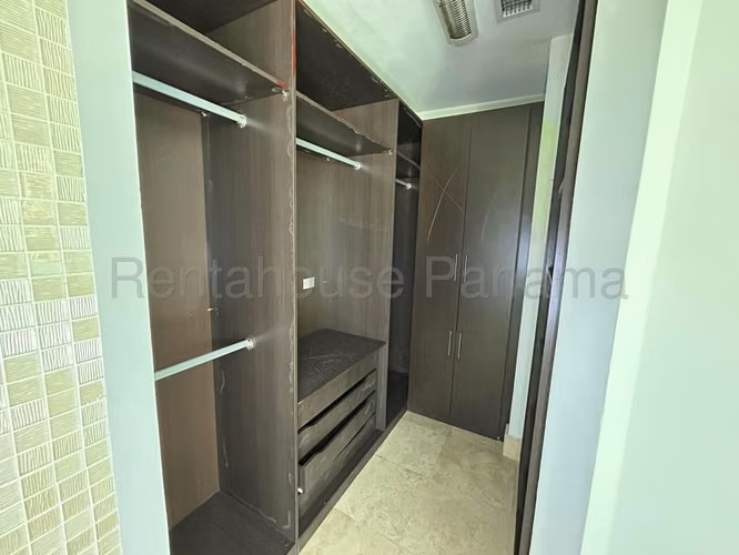 Apartamento en Venta en Punta Pacífica YM