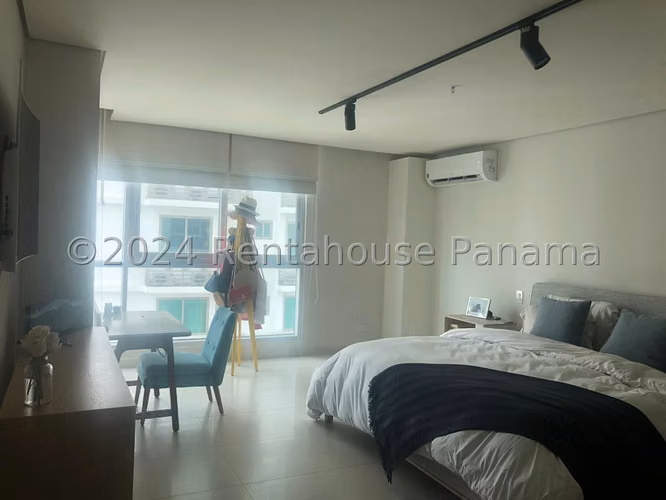 Apartamento en Venta en Costa del Este. PARKSIDE. Con Depósito