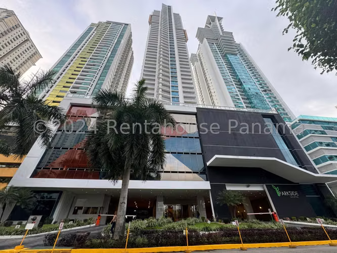 Apartamento en Venta en Costa del Este. PARKSIDE. Con Depósito