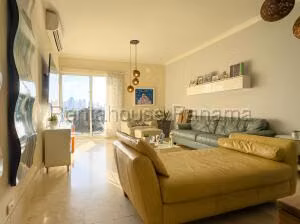 Venta de Apartamento con 252m2 en Santa maria PH Legacy 26-5986SR