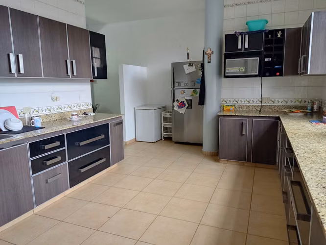 SE VENDE CASA EN VILLA DE LAS FUENTES - Imagen 3