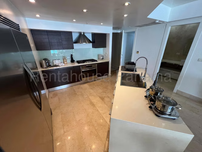 Alquiler de apartamento en Avenida Balboa AK - Imagen 2