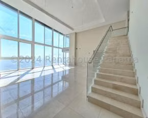 Venta de apartamento dúplex con vista al mar de 790m² en Coco del Mar 24JSS8900