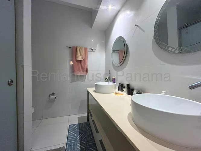 Alquiler de apartamento en Avenida Balboa AK