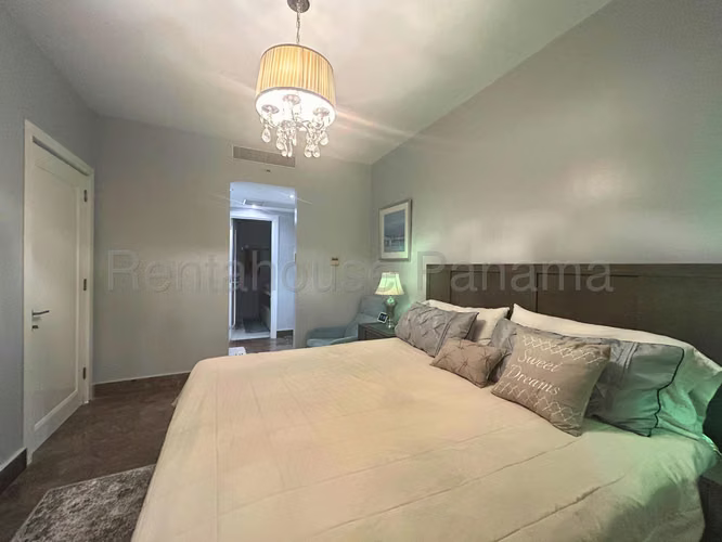 Alquiler de apartamento en Avenida Balboa AK