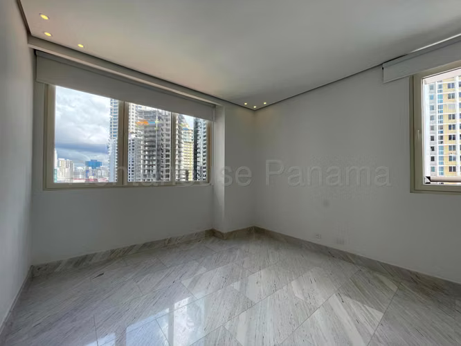 Alquiler de apartamento en Punta Paitilla AK