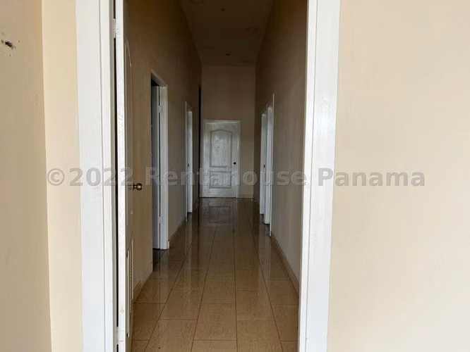 Local Comercial en Alquiler en Costa Sur JG