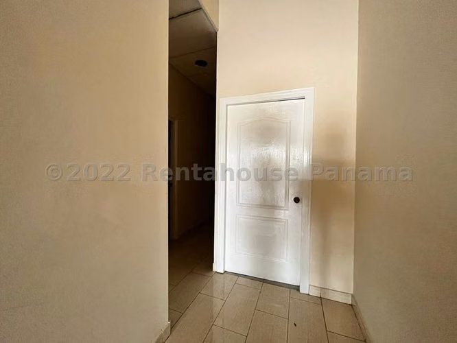 Local Comercial en Alquiler en Costa Sur JG
